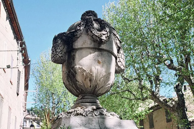 Foto von Brunnen der vier Jahreszeiten - POP Plateforme Ouverte du Patrimoine / Base Mérimée - © Monuments historiques