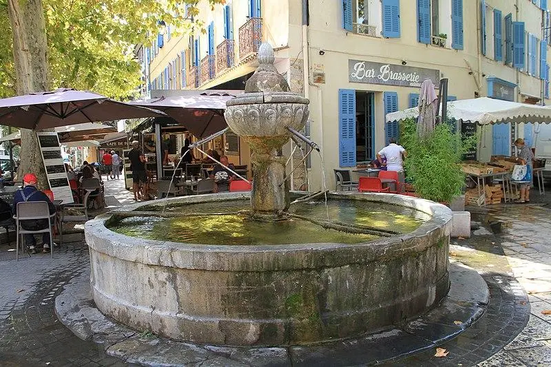 Foto di Fontana - alain debruyne - © Creative Commons (https://creativecommons.org/licenses/by-sa/4.0/deed.fr)