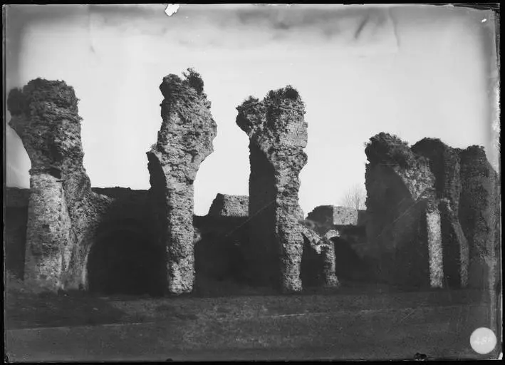 Foto di Anfiteatro - POP Plateforme Ouverte du Patrimoine / Base Mérimée - © Ministère de la Culture (France), Médiathèque du patrimoine et de la photographie, diffusion RMN-GP