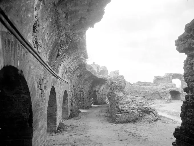 Foto di Antico acquedotto (resti del) - POP Plateforme Ouverte du Patrimoine / Base Mérimée - © Ministère de la Culture (France), Médiathèque du patrimoine et de la photographie, diffusion RMN-GP