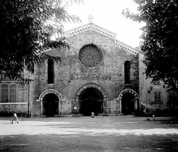 Foto de Iglesia de Saint-Louis - POP Plateforme Ouverte du Patrimoine / Base Mérimée - © Ministère de la Culture (France), Médiathèque du patrimoine et de la photographie, diffusion RMN-GP