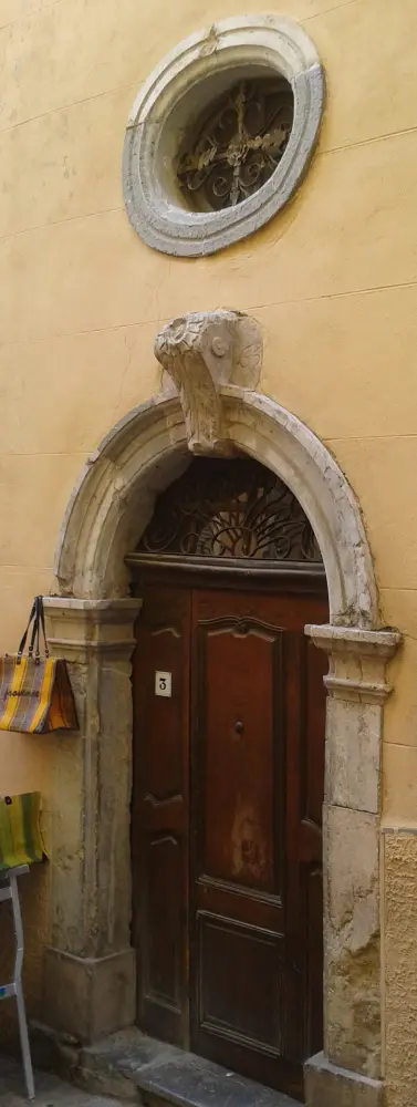 Foto de Edificio - Sous licence Creative Commons (https://creativecommons.org/licenses/by-sa/4.0/deed.fr) - Par Aymeric pathier - © Creative Commons (https://creativecommons.org/licenses/by-sa/4.0/deed.fr)