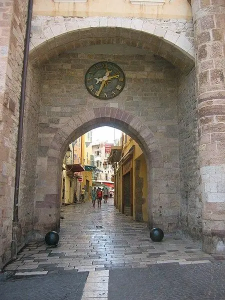 Foto di Rade Porte o Massillon Poter - Pierreangy - © Creative Commons (https://creativecommons.org/licenses/by-sa/4.0/deed.fr)