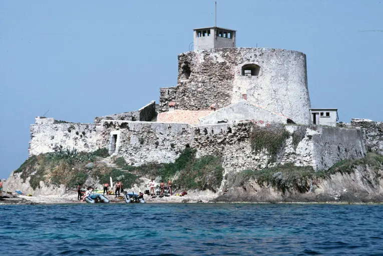 Foto di Fort della piccola aragosta - POP Plateforme Ouverte du Patrimoine / Base Mérimée - © Monuments historiques