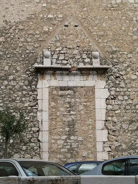 Foto di Chiesa collegiata di Saint-Martin - SombreSanglier - © Creative Commons (https://creativecommons.org/licenses/by-sa/4.0/deed.fr)