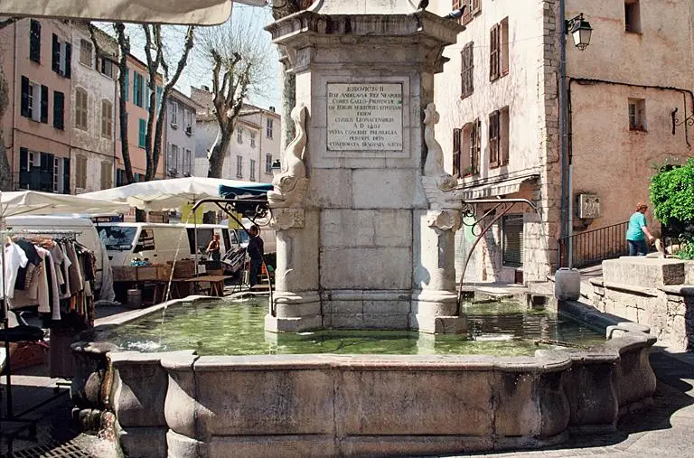 Foto di Fontana - POP Plateforme Ouverte du Patrimoine / Base Mérimée - © Monuments historiques