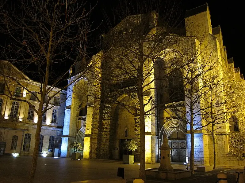 Foto di Basilica Sainte-Marie-Madeleine - Liliane DELATTRE - © Creative Commons (https://creativecommons.org/licenses/by-sa/4.0/deed.fr)