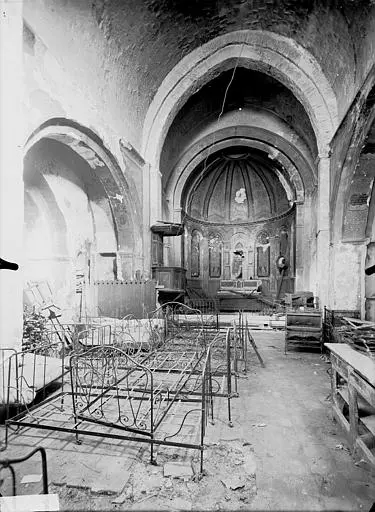 Foto di Chiesa (vecchio) e torre adiacente - POP Plateforme Ouverte du Patrimoine / Base Mérimée - © Ministère de la Culture (France), Médiathèque du patrimoine et de la photographie, diffusion RMN-GP