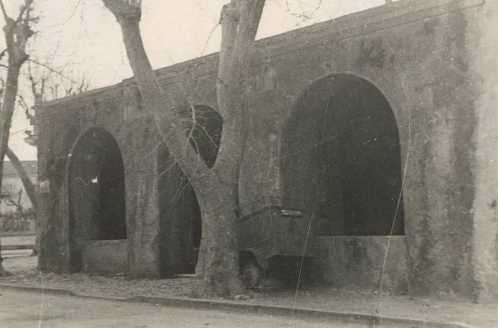 Foto de Washhouse y su fuente al aire libre - POP Plateforme Ouverte du Patrimoine / Base Mérimée - © Ministère de la Culture (France), Médiathèque du patrimoine et de la photographie, tous droits réservés
