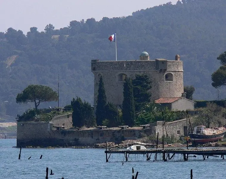 Foto di Balaguaier Fort - Auteur inconnu - © Creative Commons (https://creativecommons.org/licenses/by-sa/4.0/deed.fr)