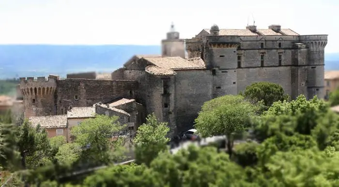 Foto von Schloss - Jean-Marc Rosier) - © Creative Commons (https://creativecommons.org/licenses/by-sa/4.0/deed.fr)