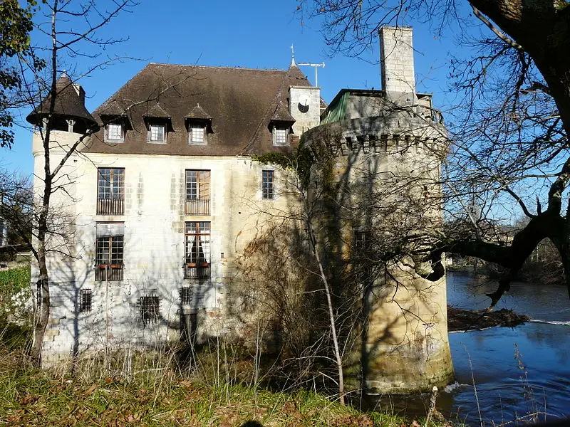 Picture of Château de Rognac - Père Igor - © Creative Commons (https://creativecommons.org/licenses/by-sa/4.0/deed.fr)