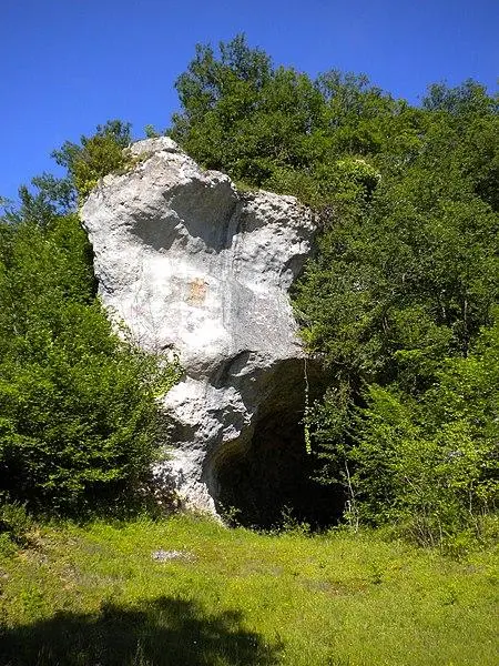 Foto von Räume einstellen (Brouillaud Shelter und Sondougne Shelter) - Rudolf Pohl - © Creative Commons (https://creativecommons.org/licenses/by-sa/4.0/deed.fr)
