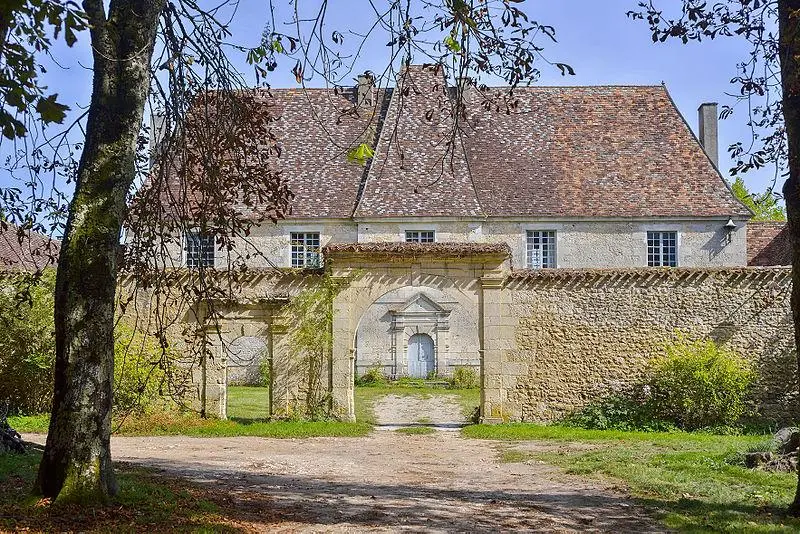 Foto von Genthial Castle - Dominique Repérant - © Creative Commons (https://creativecommons.org/licenses/by-sa/4.0/deed.fr)