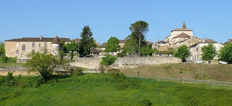 Foto de Ramparts es - MOSSOT - © Creative Commons (https://creativecommons.org/licenses/by-sa/4.0/deed.fr)