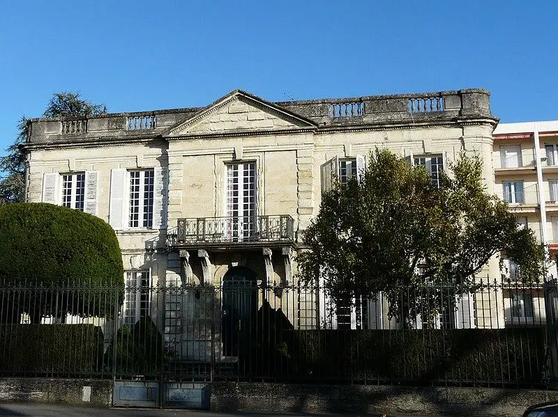 Foto von Division Hotel - Père Igor - © Creative Commons (https://creativecommons.org/licenses/by-sa/4.0/deed.fr)