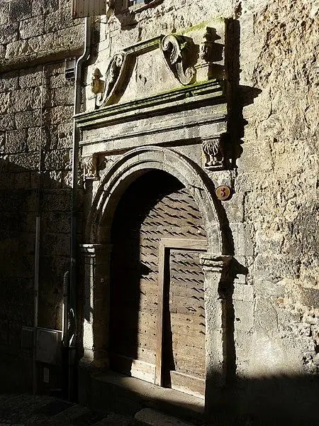Foto di Casa - Père Igor - © Creative Commons (https://creativecommons.org/licenses/by-sa/4.0/deed.fr)
