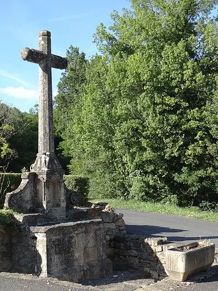Foto de Altar, también dice Croix de Lassagne - MOSSOT - © Creative Commons (https://creativecommons.org/licenses/by-sa/4.0/deed.fr)