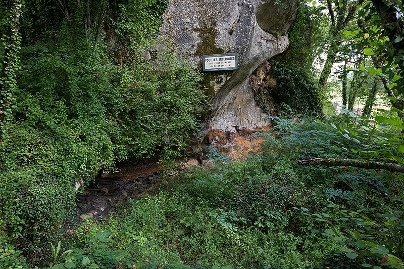 Foto di Deposito preistorico di La Rochette - Thilo Parg - © Creative Commons (https://creativecommons.org/licenses/by-sa/4.0/deed.fr)