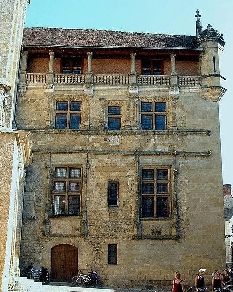 Foto de Ayuntamiento del antiguo - MOSSOT - © Creative Commons (https://creativecommons.org/licenses/by-sa/4.0/deed.fr)