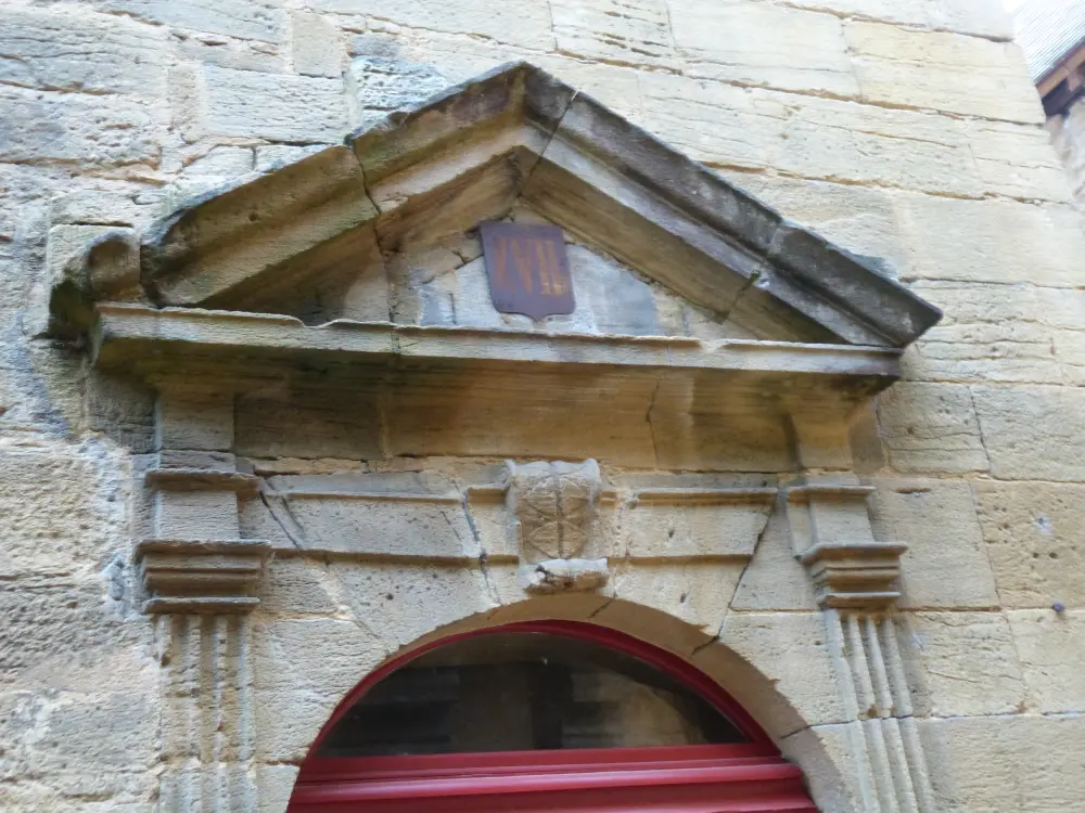 Foto de Edificio - Sous licence Creative Commons (https://creativecommons.org/licenses/by-sa/4.0/deed.fr) - Par Thérèse Gaigé - © Creative Commons (https://creativecommons.org/licenses/by-sa/4.0/deed.fr)
