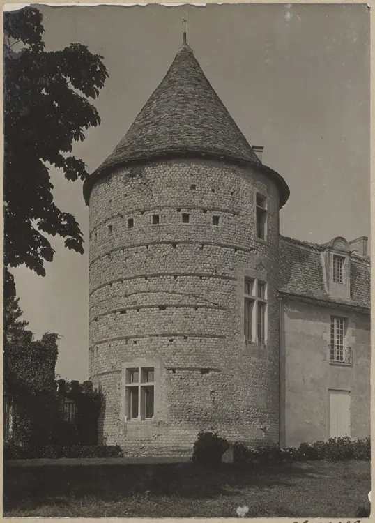 Foto di Rigale Château Tour - POP Plateforme Ouverte du Patrimoine / Base Mérimée - © Ministère de la Culture (France), Médiathèque du patrimoine et de la photographie, diffusion GrandPalaisRmn Photo