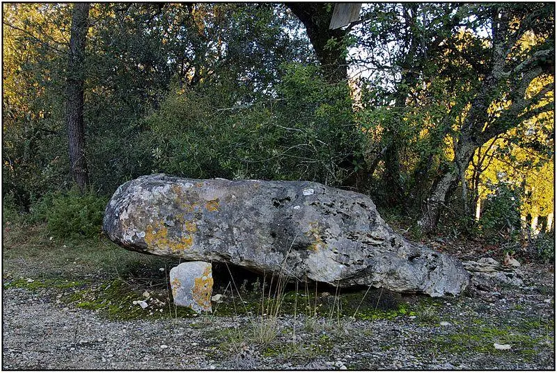 Foto von Dolmen von Pyrelevade - Michel Chanaud - © Creative Commons (https://creativecommons.org/licenses/by-sa/4.0/deed.fr)