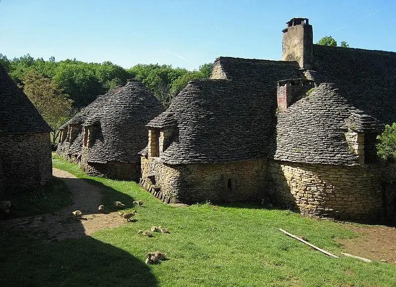 Foto de Vivienda de la casa y piedra seca breuil - Manfred Heyde - © Creative Commons (https://creativecommons.org/licenses/by-sa/4.0/deed.fr)