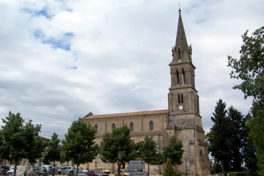 Foto de Iglesia de Saint-Pierre - Sous licence Creative Commons (https://creativecommons.org/licenses/by-sa/4.0/deed.fr) - Par Henrysalome - © Creative Commons (https://creativecommons.org/licenses/by-sa/4.0/deed.fr)