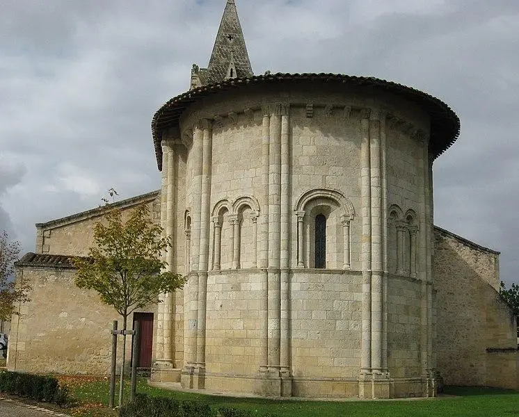 Foto de Iglesia de Saint-Pierre - Unozoe - © Creative Commons (https://creativecommons.org/licenses/by-sa/4.0/deed.fr)