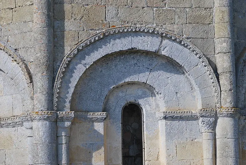 Foto de Saint-Eutrope y la antigua Iglesia Priorato - William Ellison - © Creative Commons (https://creativecommons.org/licenses/by-sa/4.0/deed.fr)