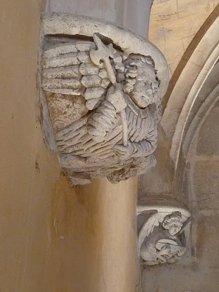 Foto de Ex Convento de Anunciades, conocido como Maison de la Mericorde, actualmente sede de la Dirección Regional de Asuntos Culturales - Fabien.lotte - © Creative Commons (https://creativecommons.org/licenses/by-sa/4.0/deed.fr)