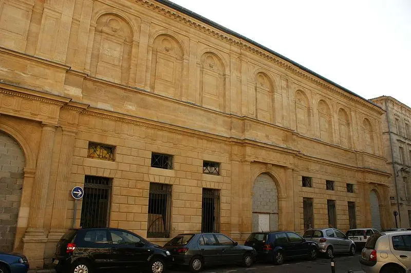 Foto de Ex escuela de medicina y cirugía, luego anexar a la Bolsa de Valor de Trabajo - Bastiend - © Creative Commons (https://creativecommons.org/licenses/by-sa/4.0/deed.fr)