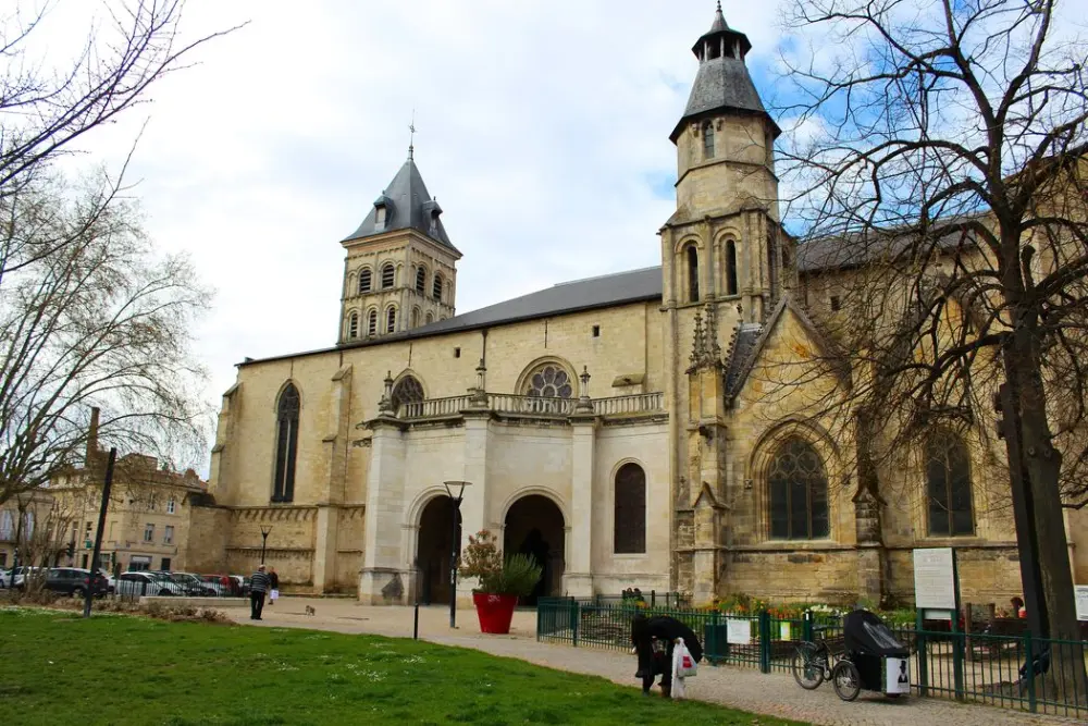 Foto de Iglesia de la Santa Seurina - POP Plateforme Ouverte du Patrimoine / Base Mérimée - © Ministère de la Culture (France), Médiathèque du patrimoine et de la photographie, diffusion GrandPalaisRmn Photo
