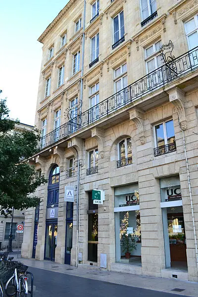 Foto von Hoteltag - JuliaCasado - © Creative Commons (https://creativecommons.org/licenses/by-sa/4.0/deed.fr)