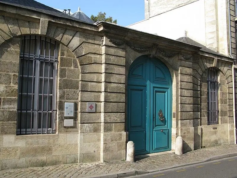 Foto de Hotel llamado Hotel Small Labotière - Sylvain Machefert / Symac - © Creative Commons (https://creativecommons.org/licenses/by-sa/4.0/deed.fr)