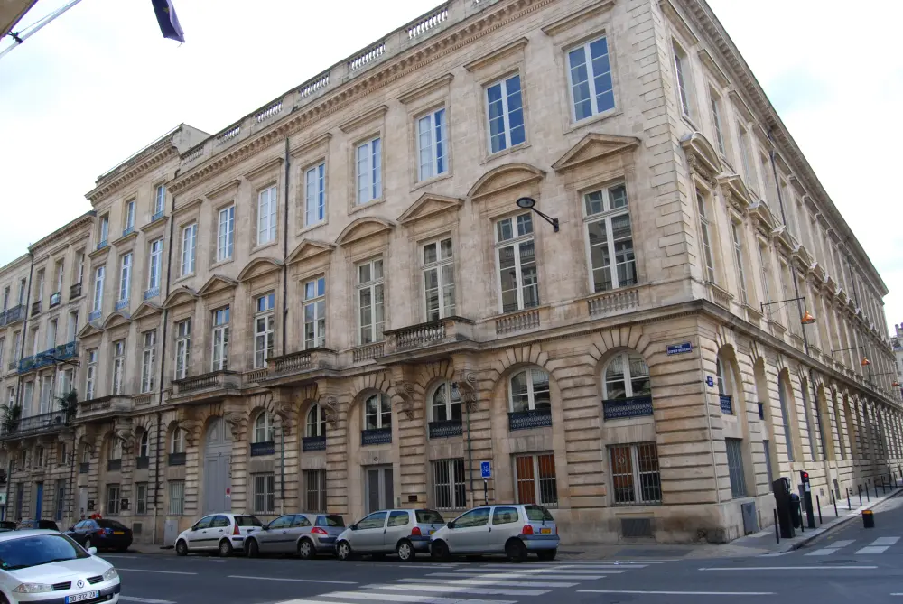 Foto de Ex prefectura de Gironde (compuesta por casas y hoteles de Saige y Legrix) - Sous licence Creative Commons (https://creativecommons.org/licenses/by-sa/4.0/deed.fr) - Par William Ellison - © Creative Commons (https://creativecommons.org/licenses/by-sa/4.0/deed.fr)