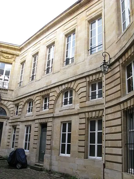 Foto de Hotel Dublan - Sylvain Machefert, Symac - © Creative Commons (https://creativecommons.org/licenses/by-sa/4.0/deed.fr)