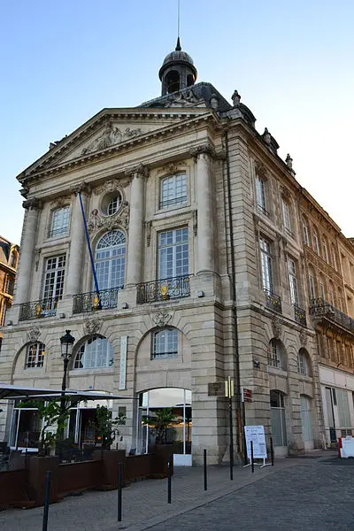 Foto de Edificio - JuliaCasado - © Creative Commons (https://creativecommons.org/licenses/by-sa/4.0/deed.fr)