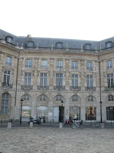 Foto de Edificio - Sylvain Machefert / Symac - © Creative Commons (https://creativecommons.org/licenses/by-sa/4.0/deed.fr)