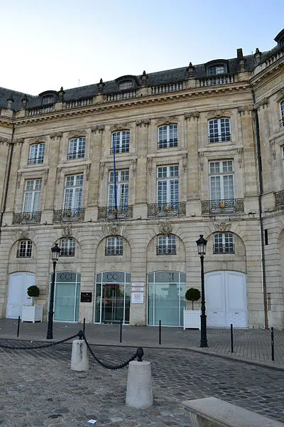 Foto de Edificio - JuliaCasado - © Creative Commons (https://creativecommons.org/licenses/by-sa/4.0/deed.fr)