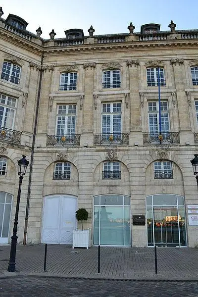 Foto de Edificio - JuliaCasado - © Creative Commons (https://creativecommons.org/licenses/by-sa/4.0/deed.fr)