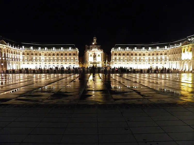 Foto de Edificio - Gzen92 - © Creative Commons (https://creativecommons.org/licenses/by-sa/4.0/deed.fr)