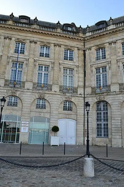Foto de Edificio - JuliaCasado - © Creative Commons (https://creativecommons.org/licenses/by-sa/4.0/deed.fr)