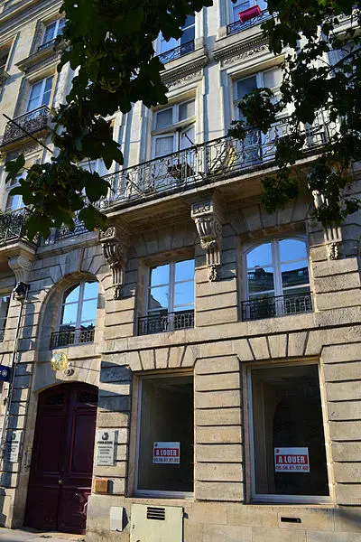 Foto de Edificio - JuliaCasado - © Creative Commons (https://creativecommons.org/licenses/by-sa/4.0/deed.fr)