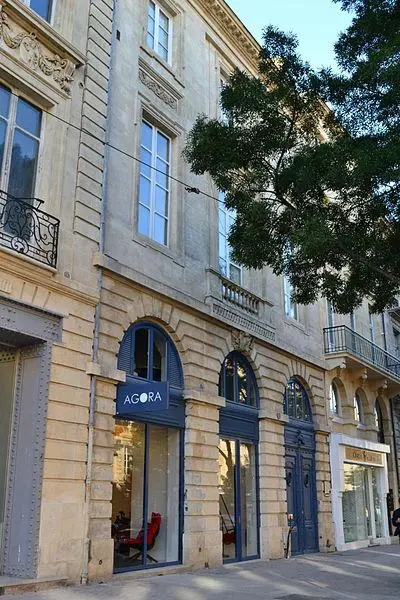 Foto de Edificio - JuliaCasado - © Creative Commons (https://creativecommons.org/licenses/by-sa/4.0/deed.fr)
