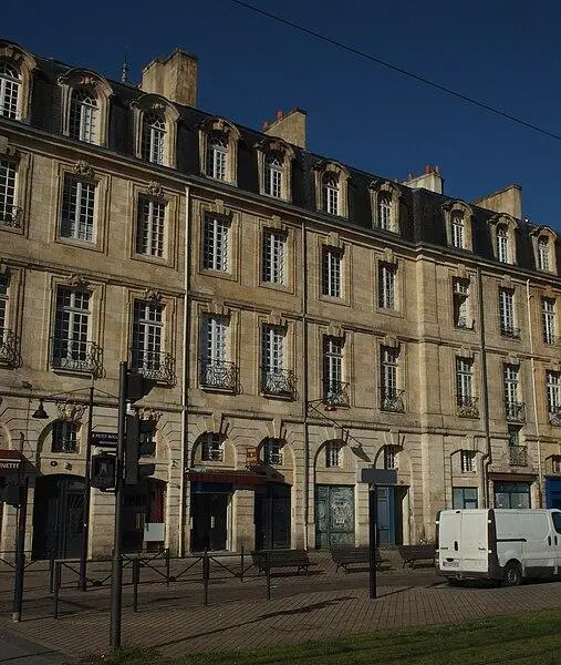 Foto de Edificio - Davitof - © Creative Commons (https://creativecommons.org/licenses/by-sa/4.0/deed.fr)