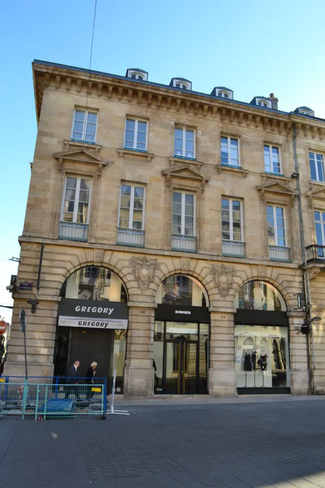Foto de Edificio - Sous licence Creative Commons (https://creativecommons.org/licenses/by-sa/4.0/deed.fr) - Par JuliaCasado - © Creative Commons (https://creativecommons.org/licenses/by-sa/4.0/deed.fr)
