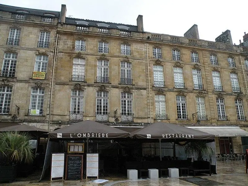 Foto de Edificio - Pymouss - © Creative Commons (https://creativecommons.org/licenses/by-sa/4.0/deed.fr)