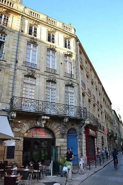 Foto de Edificio - JuliaCasado - © Creative Commons (https://creativecommons.org/licenses/by-sa/4.0/deed.fr)